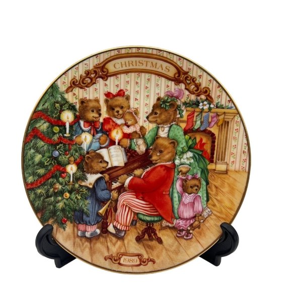 1989 Avon Christmas Plate Together For Christmas 8.25" Japan Collectible - Picture 1 of 7